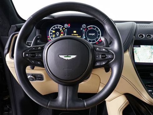 Used 2023 Aston Martin DBX AWD/4WD image 22