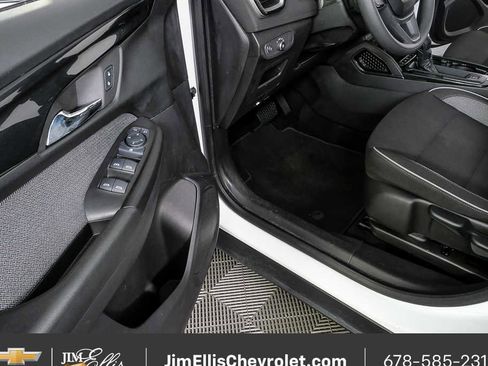 Used 2025 Chevrolet TrailBlazer LT image 7