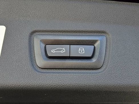 Used 2025 BMW i4 xDrive40i w/ M Sport Package AWD/4WD image 29