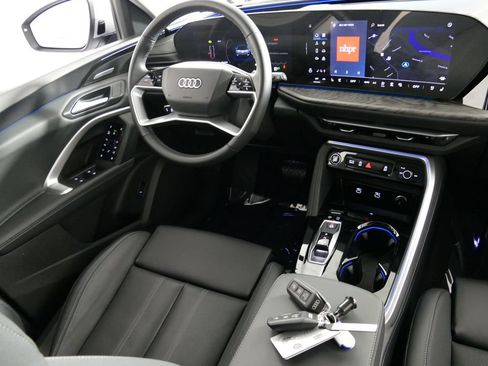 Certified 2025 Audi Q5 Premium AWD/4WD image 22