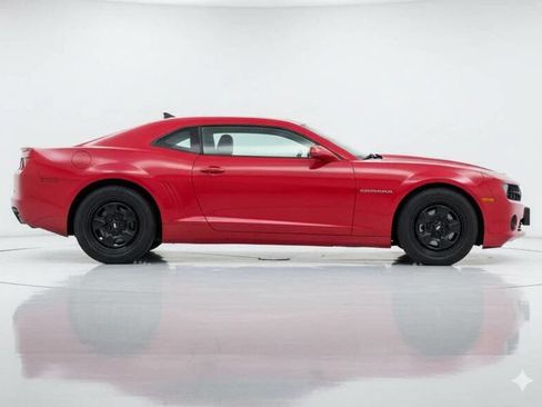 Used 2013 Chevrolet Camaro LS RWD image 4