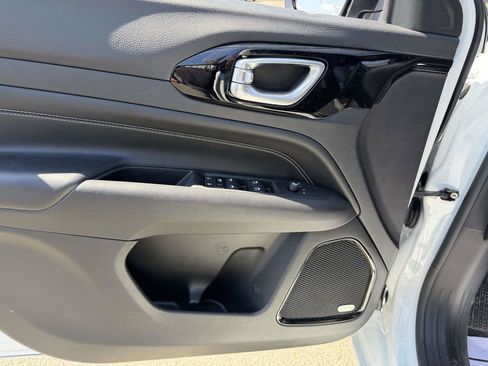 Used 2022 Jeep Compass High Altitude image 24