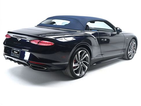 Used 2025 Bentley Continental GT Speed image 9