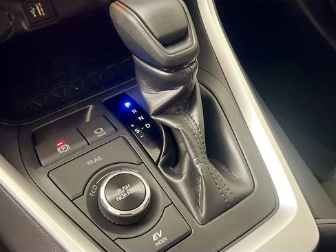 Used 2024 Toyota RAV4 XLE image 25