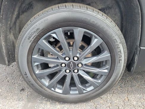 Used 2022 Chevrolet Traverse RS image 16