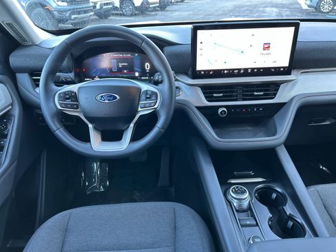 Certified 2025 Ford Explorer Active image 24