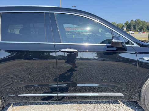 Used 2020 Cadillac XT6 Premium Luxury AWD/4WD image 6