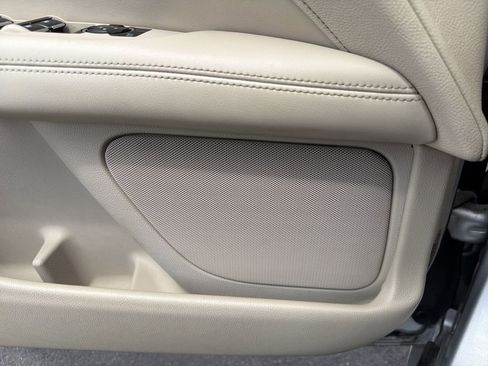 Used 2019 Lincoln MKZ Reserve FWD image 21