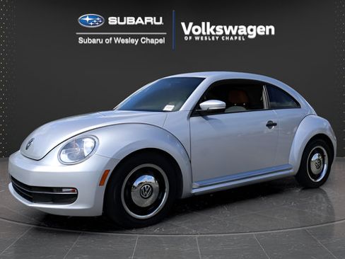 Used 2015 Volkswagen Beetle 1.8T Classic FWD image 4