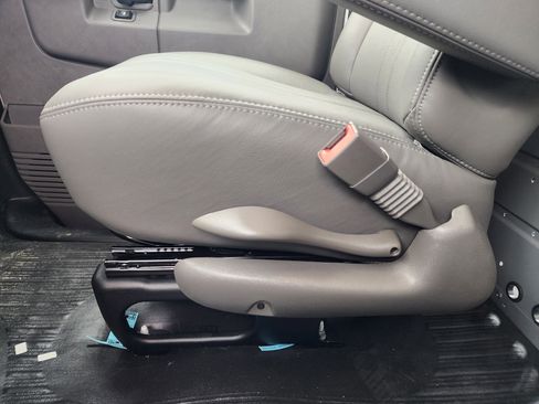 New 2025 Chevrolet Express 2500 w/ Driver Convenience Package image 31