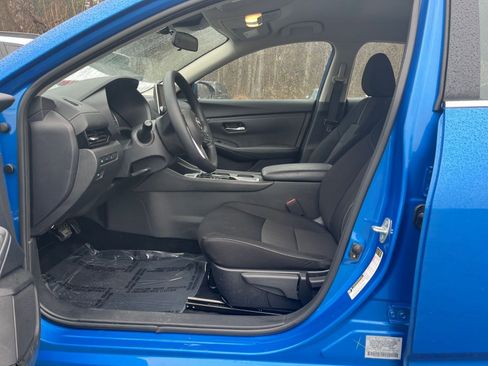 Used 2025 Nissan Sentra SV image 21