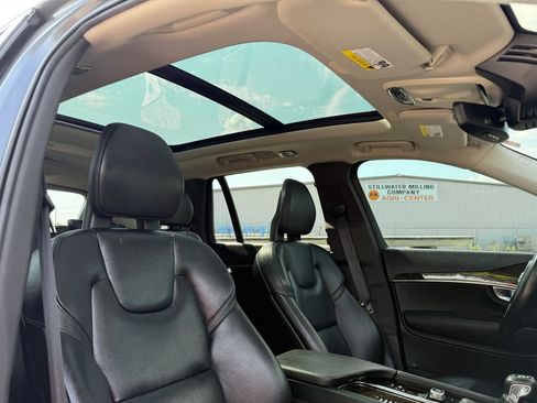 Used 2018 Volvo XC90 T6 Momentum w/ Convenience Package AWD/4WD image 22