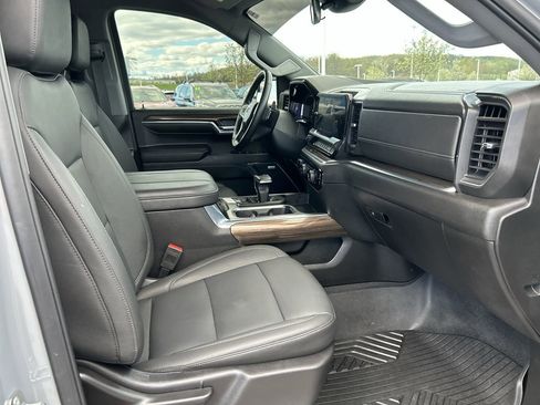 Used 2024 Chevrolet Silverado 1500 RST image 15