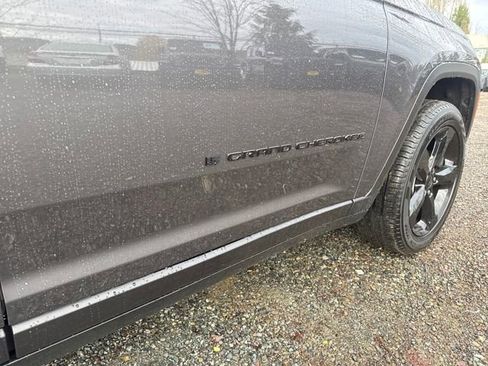 New 2025 Jeep Grand Cherokee Limited w/ Black Appearance Package image 33