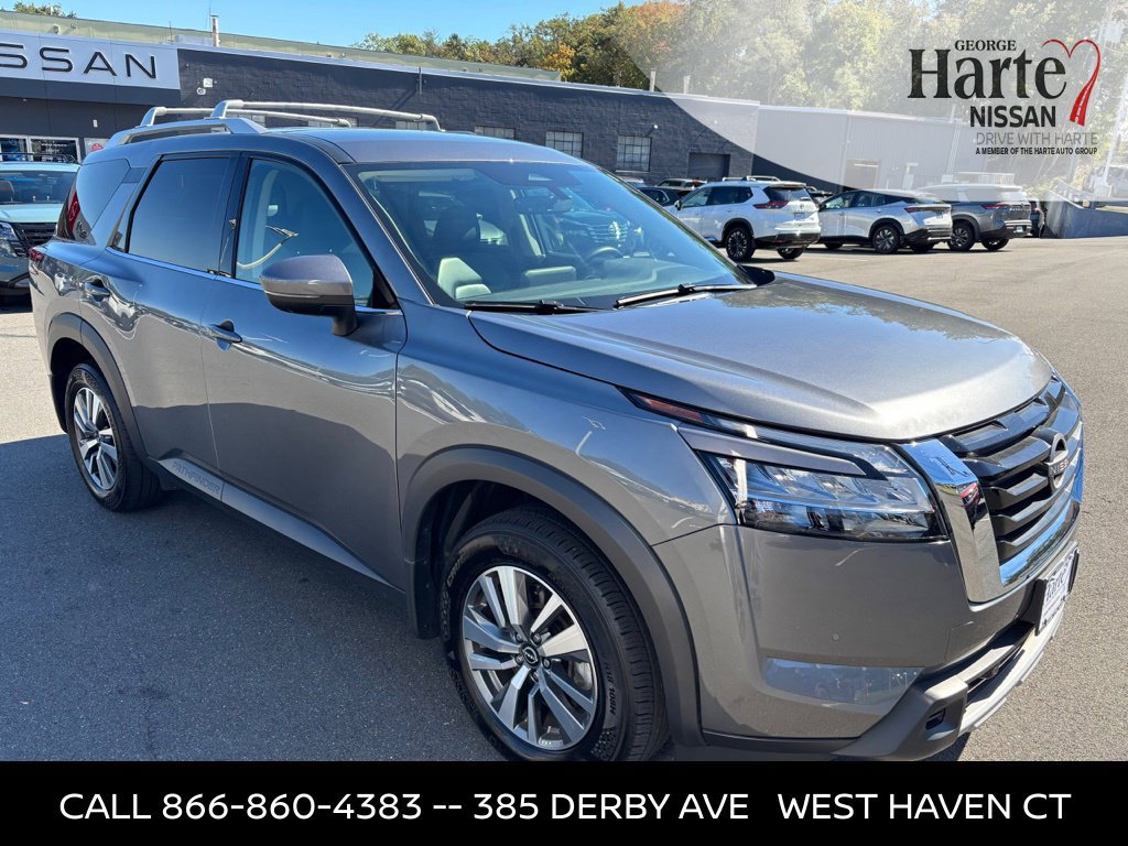 Certified 2024 Nissan Pathfinder SL w/ Cargo Package AWD/4WD image 3