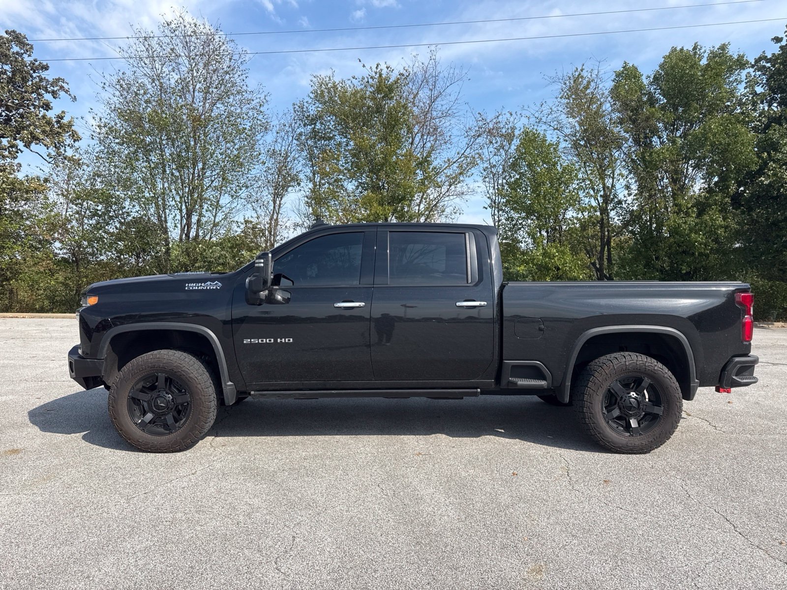 Used 2021 Chevrolet Silverado 2500 High Country w/ Technology Package AWD/4WD image 4