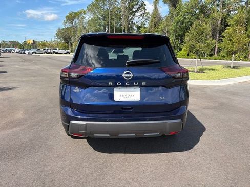 Used 2026 Nissan Rogue SL FWD image 9