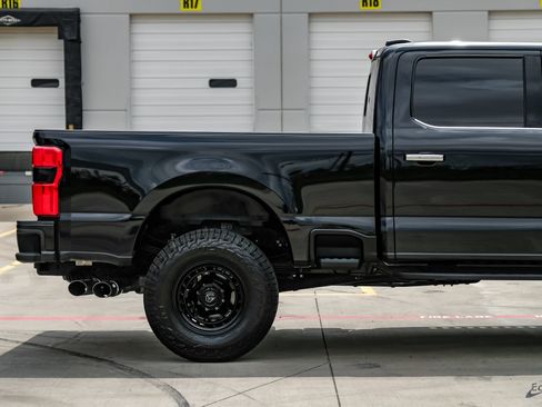 Used 2024 Ford F350 Platinum w/ Tremor Off-Road Package AWD/4WD image 21