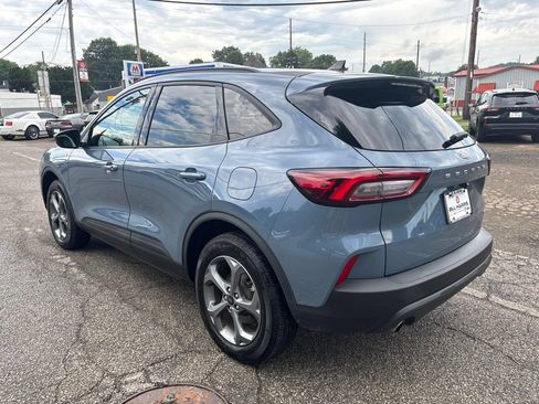 Used 2025 Ford Escape ST-Line Select AWD/4WD image 9