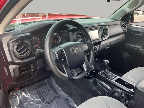 Used 2016 Toyota Tacoma SR RWD image 17
