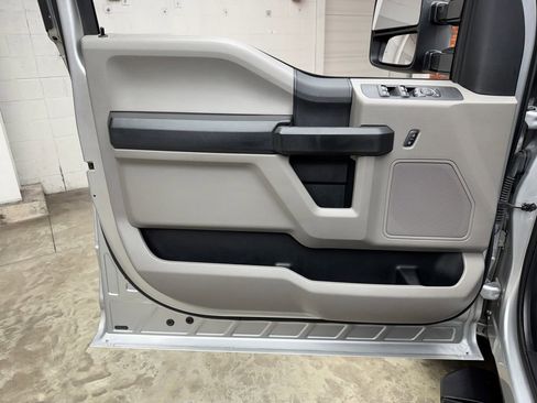 Used 2018 Ford F250 XL w/ STX Appearance Package AWD/4WD image 10