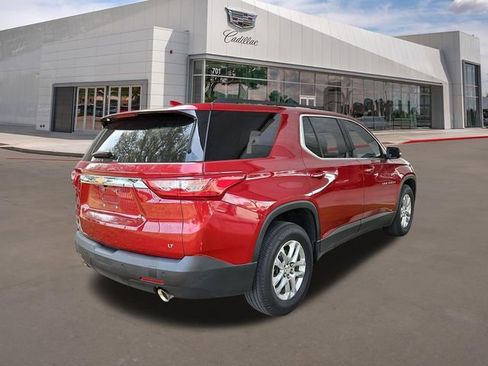 Used 2021 Chevrolet Traverse LT image 5
