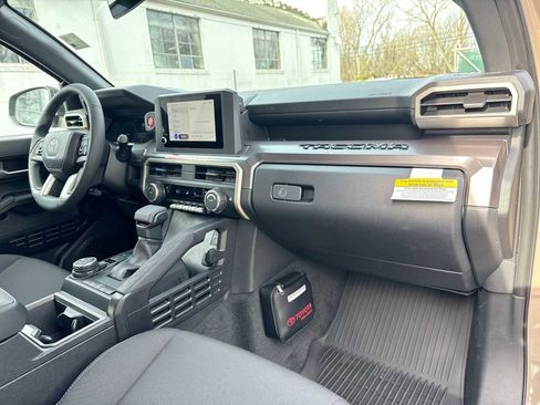 Used 2026 Toyota Tacoma TRD Off-Road image 16