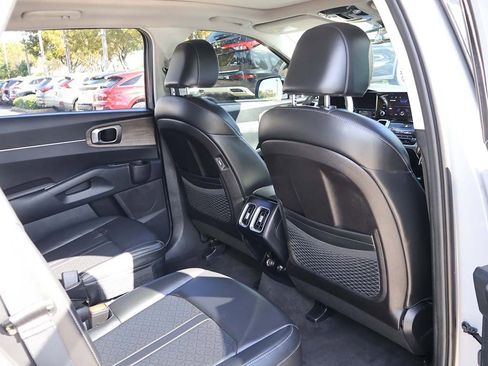 Used 2023 Kia Sorento EX w/ Panoramic Sunroof Package image 38