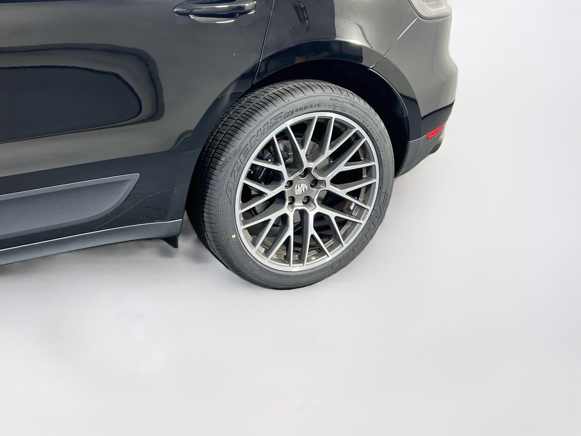 Used 2020 Porsche Macan AWD/4WD image 31
