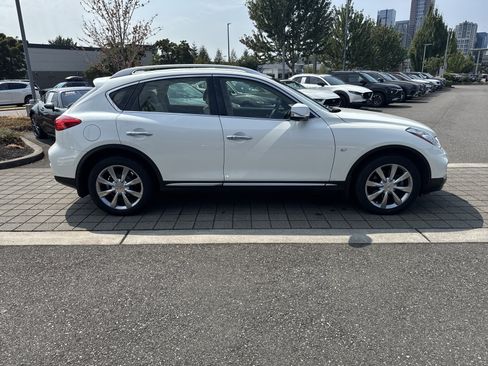 Used 2017 INFINITI QX50 AWD w/ Premium Plus Package image 4