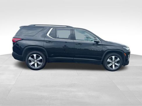 Used 2023 Chevrolet Traverse LT w/ LT Premium Package AWD/4WD image 7