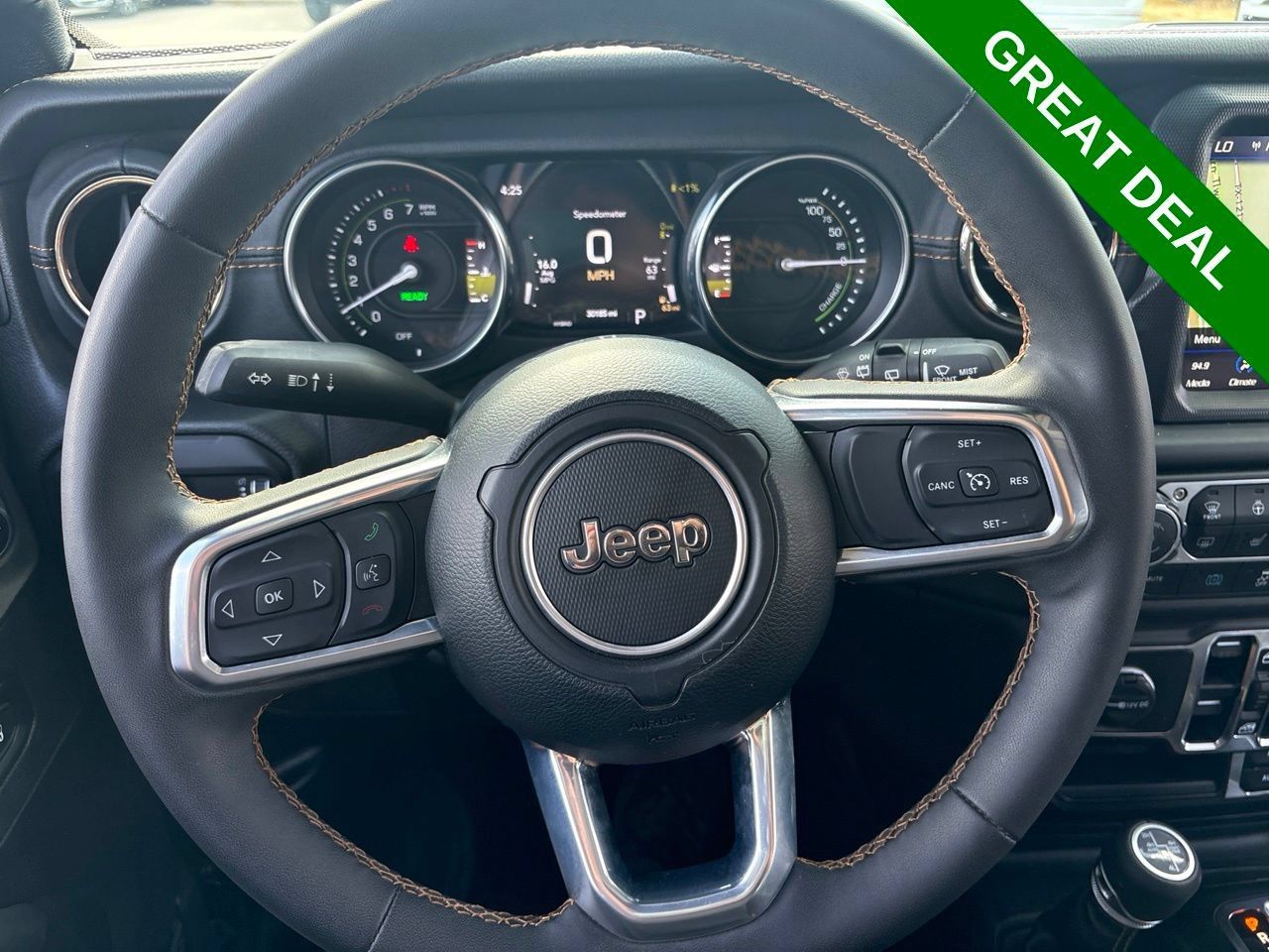 Used 2023 Jeep Wrangler Unlimited Sahara AWD/4WD image 25