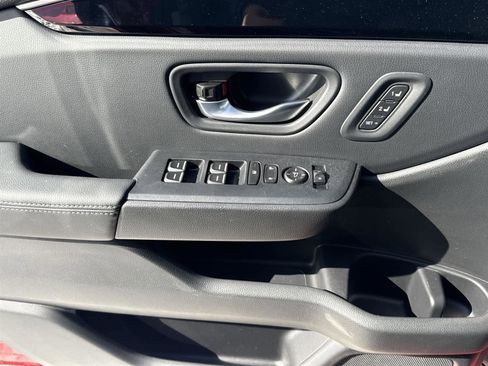 Used 2025 Honda Pilot Touring image 32