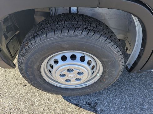 New 2026 RAM ProMaster 2500 w/ Convenience Group image 9