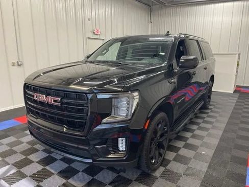 Used 2023 GMC Yukon XL SLE AWD/4WD image 7