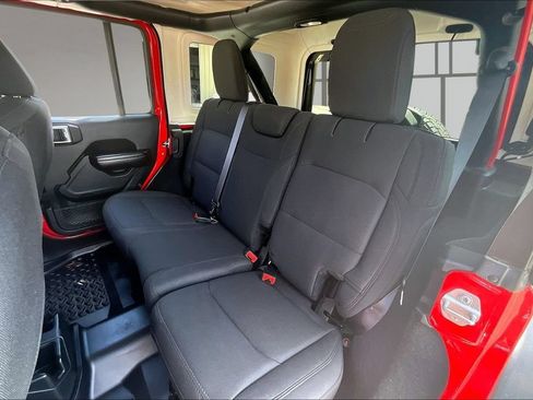 Used 2018 Jeep Wrangler Unlimited Sport S AWD/4WD image 21