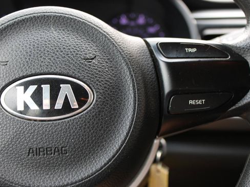 Used 2019 Kia Rio LX FWD image 18