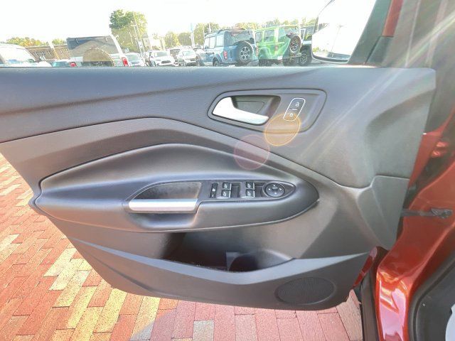 Used 2019 Ford Escape SEL AWD/4WD image 10