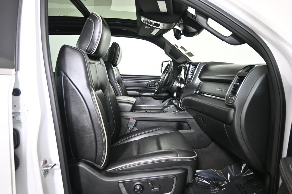 Used 2022 RAM 1500 Limited w/ Body-Colour Bumper Group AWD/4WD image 14
