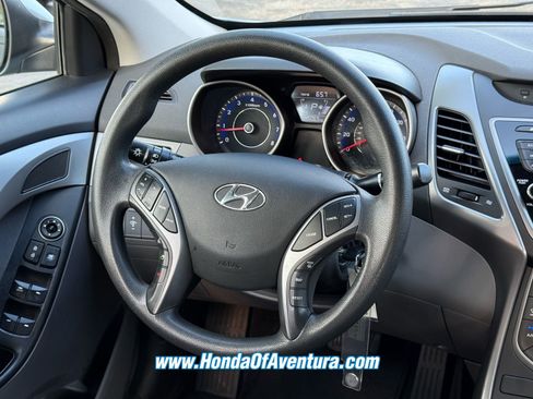 Used 2015 Hyundai Elantra SE w/ Option Group 02 image 15
