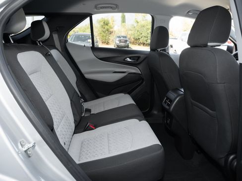 Used 2022 Chevrolet Equinox LS w/ LPO, Floor Liner Package image 37
