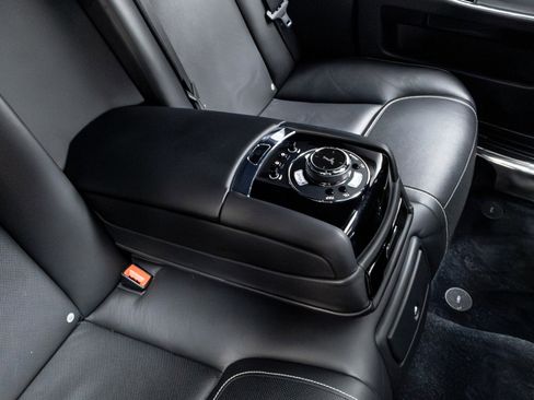 Used 2016 Rolls-Royce Ghost image 34