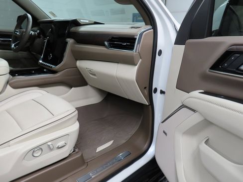 Used 2025 GMC Yukon Denali image 35