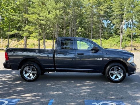 Used 2017 RAM 1500 Express AWD/4WD image 4