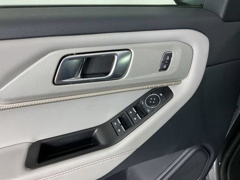 Used 2026 Ford Explorer Active w/ Active Comfort Package AWD/4WD image 14