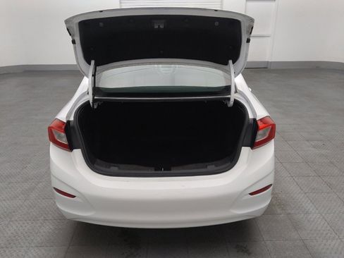 Used 2017 Chevrolet Cruze LS FWD image 29
