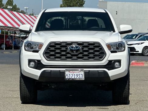 Used 2023 Toyota Tacoma TRD Off-Road AWD/4WD image 10
