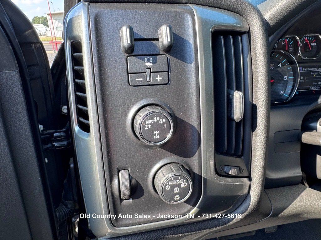 Used 2018 Chevrolet Silverado 1500 LT w/ All Star Edition AWD/4WD image 36