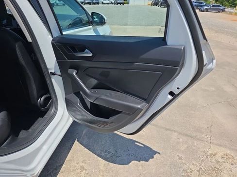 Used 2019 Volkswagen Jetta SE FWD image 39