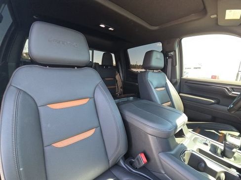 Used 2024 GMC Sierra 1500 AT4 w/ Technology Package AWD/4WD image 20